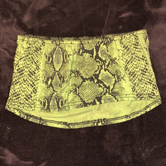 Top - Picture 2 of 2